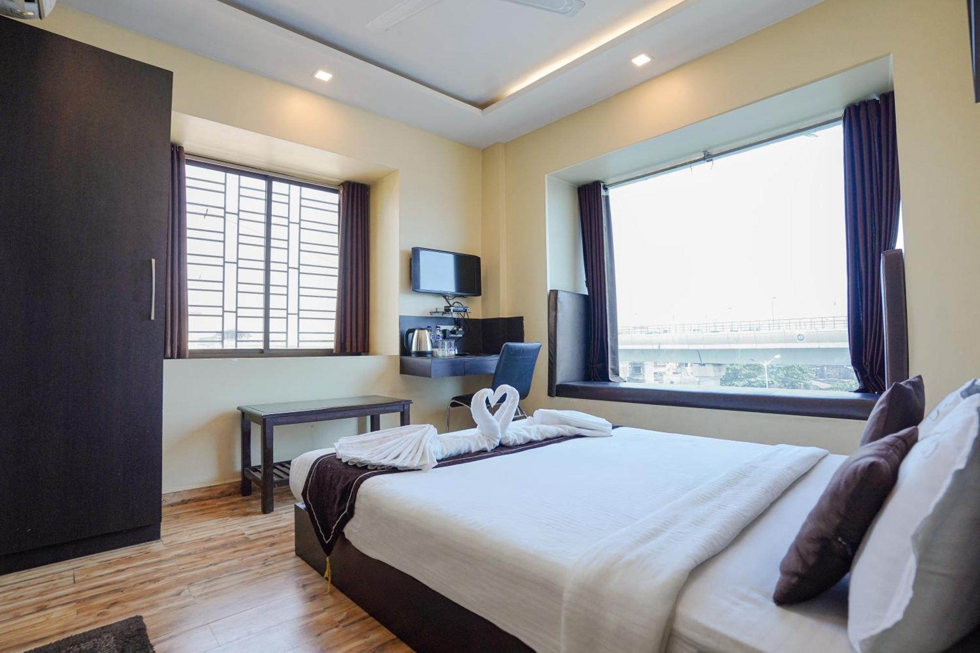 Hotel Sheldon International Near Science City Калькутта Экстерьер фото
