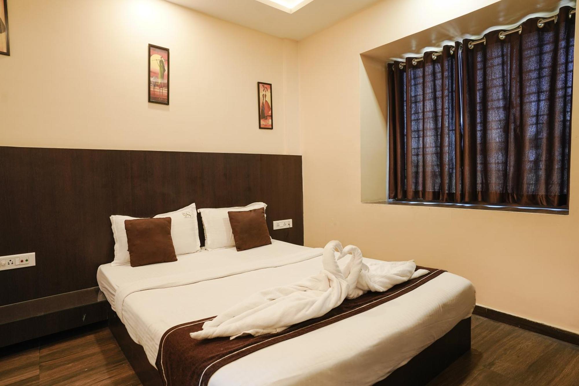 Hotel Sheldon International Near Science City Калькутта Экстерьер фото